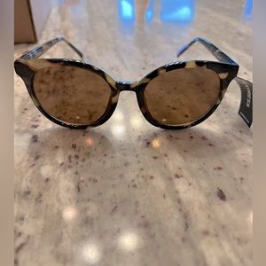 NWT express tortoise color sunglasses